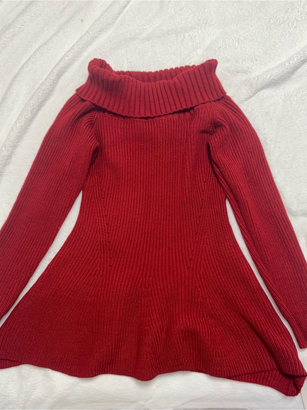 Off-Shoulder Ribbed Sweater Tunic in Red